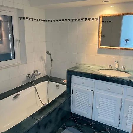 Villa Vue Exceptionnelle 5 *